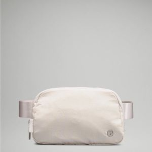 NWT Lululemon Everywhere Belt Bag in White Opal